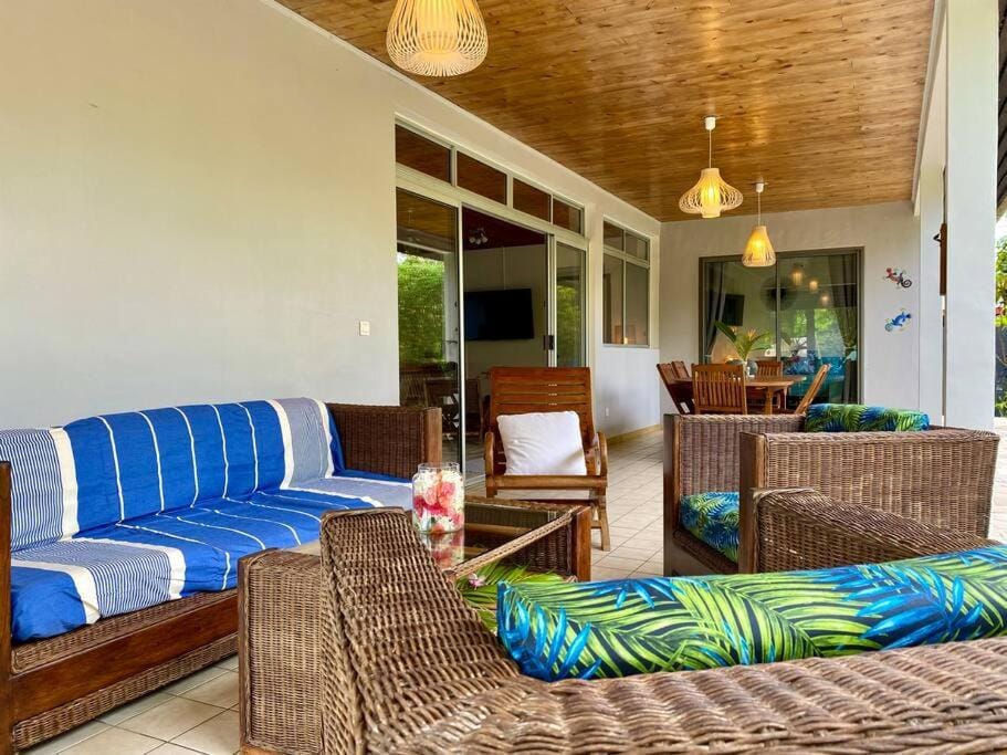 Patio, Dining area