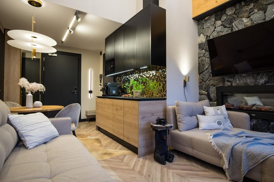 Kitchen or kitchenette, Living room