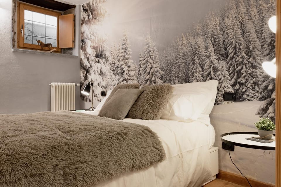 Bed, Photo of the whole room, Bedroom, internet