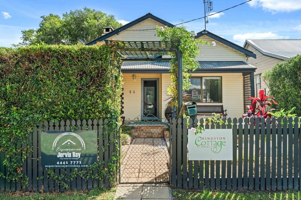 Kingston Cottage by Experience Jervis Bay House in Huskisson