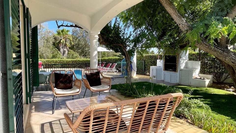 Property building, Patio, Garden