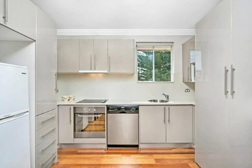 COOGY - Coogee Gem: Short Walk To Coogee Beach Apartment in Sydney