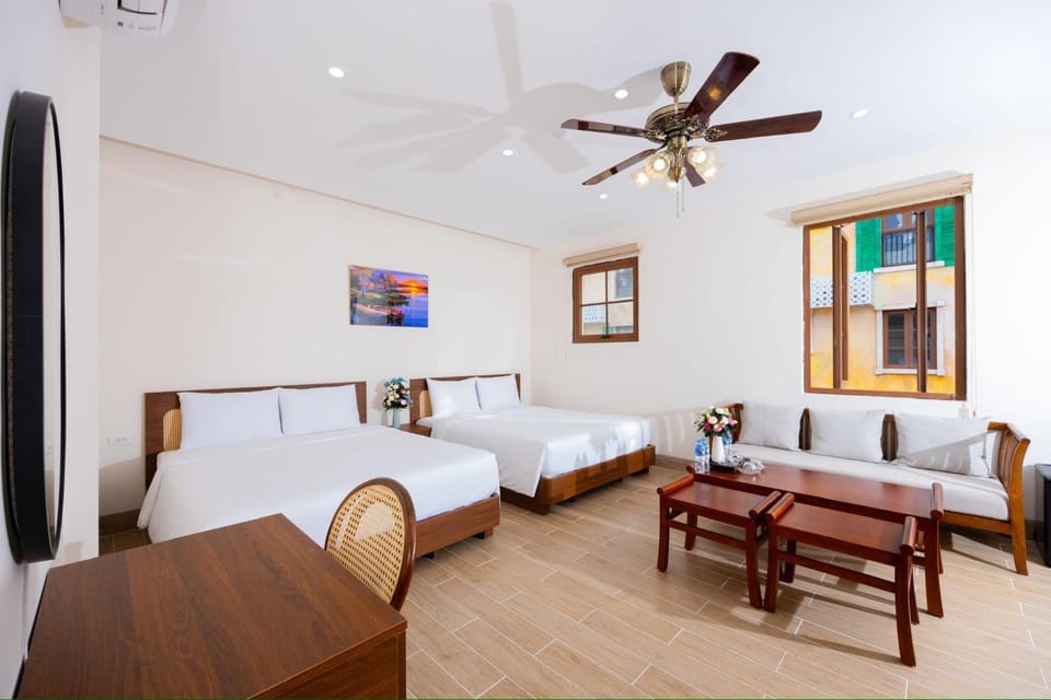 Bed, TV and multimedia, air conditioner
