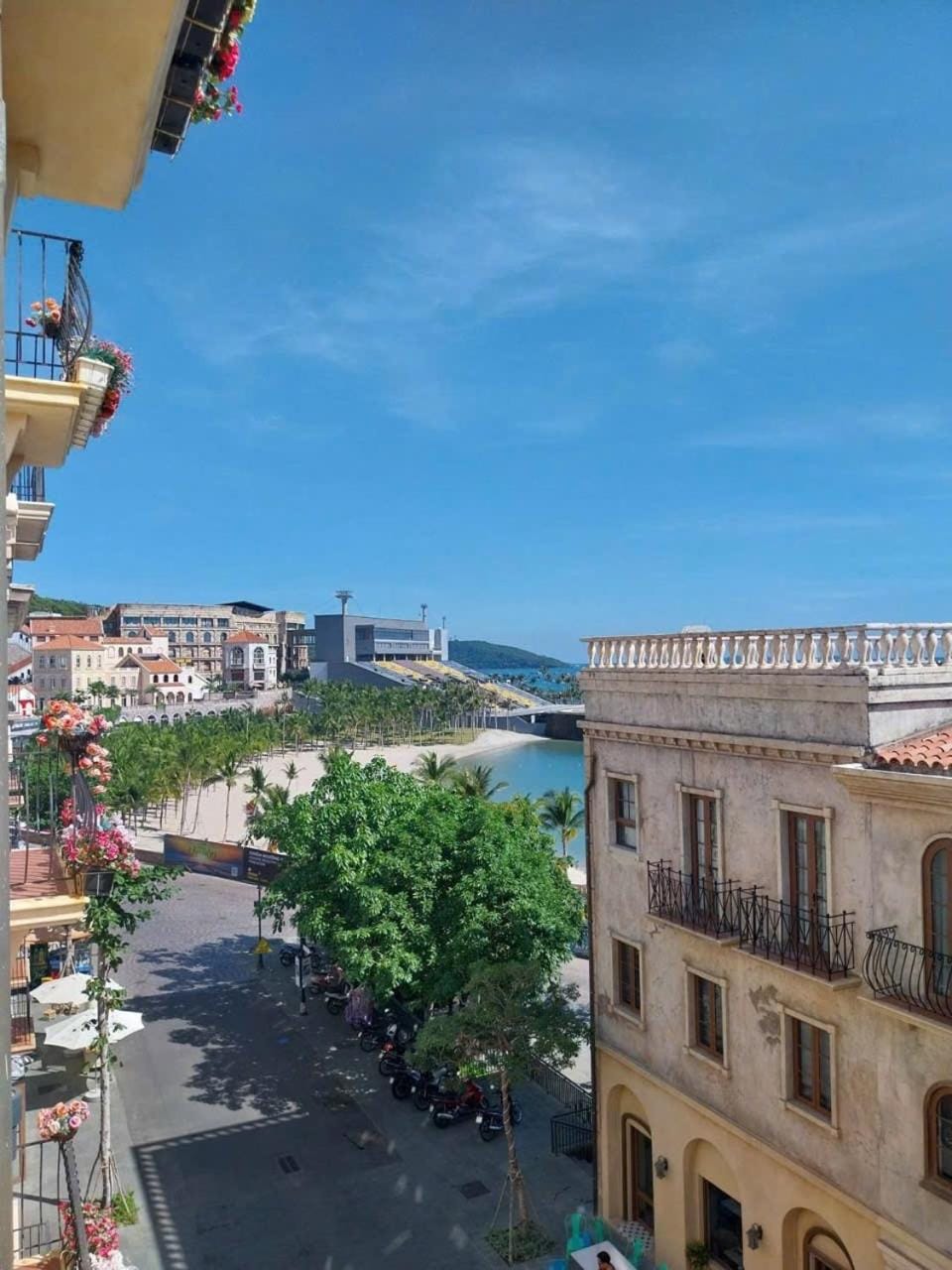 Bird's eye view, Sea view