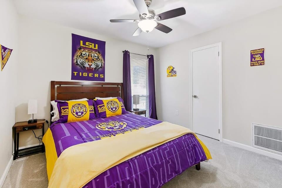 LSU Slammer Arcade 4 5 mile to LSU Private Yard House in Baton Rouge