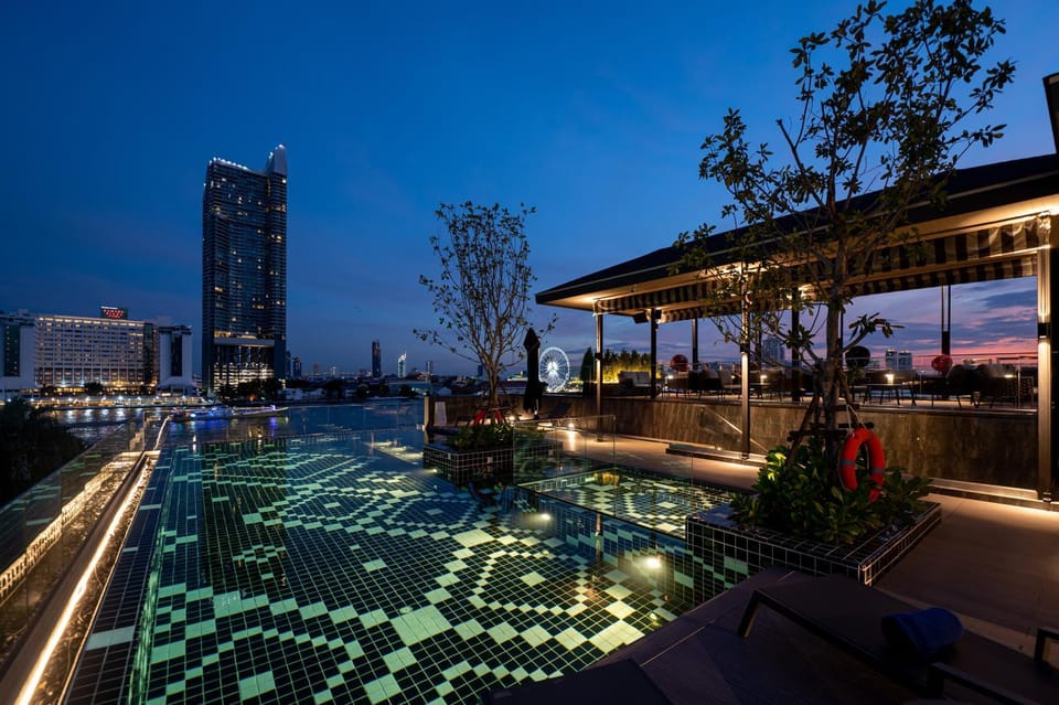 View (from property/room), Lounge or bar, River view, Swimming pool