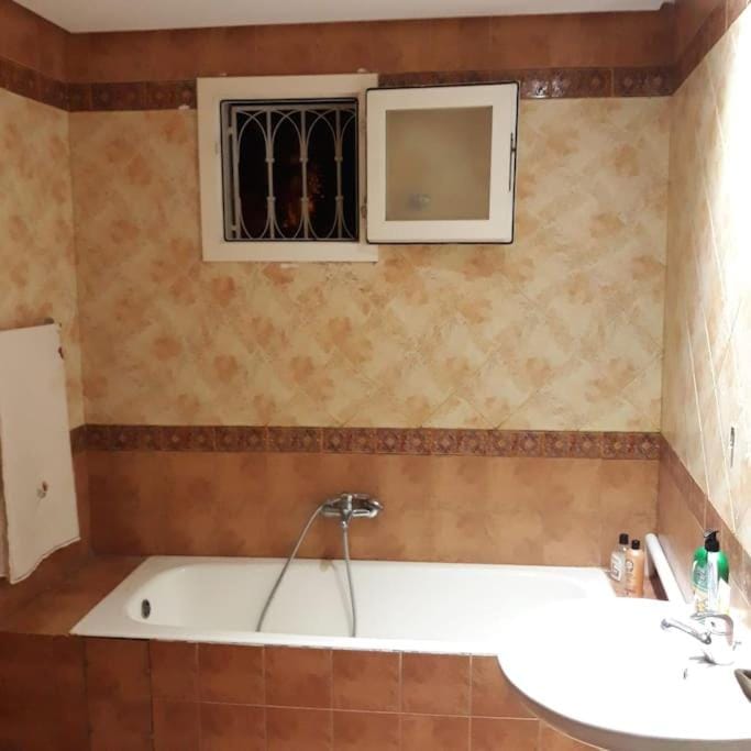 Bathroom, Bath