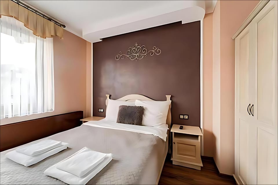 Bed, Photo of the whole room, Bedroom, towels, wardrobe