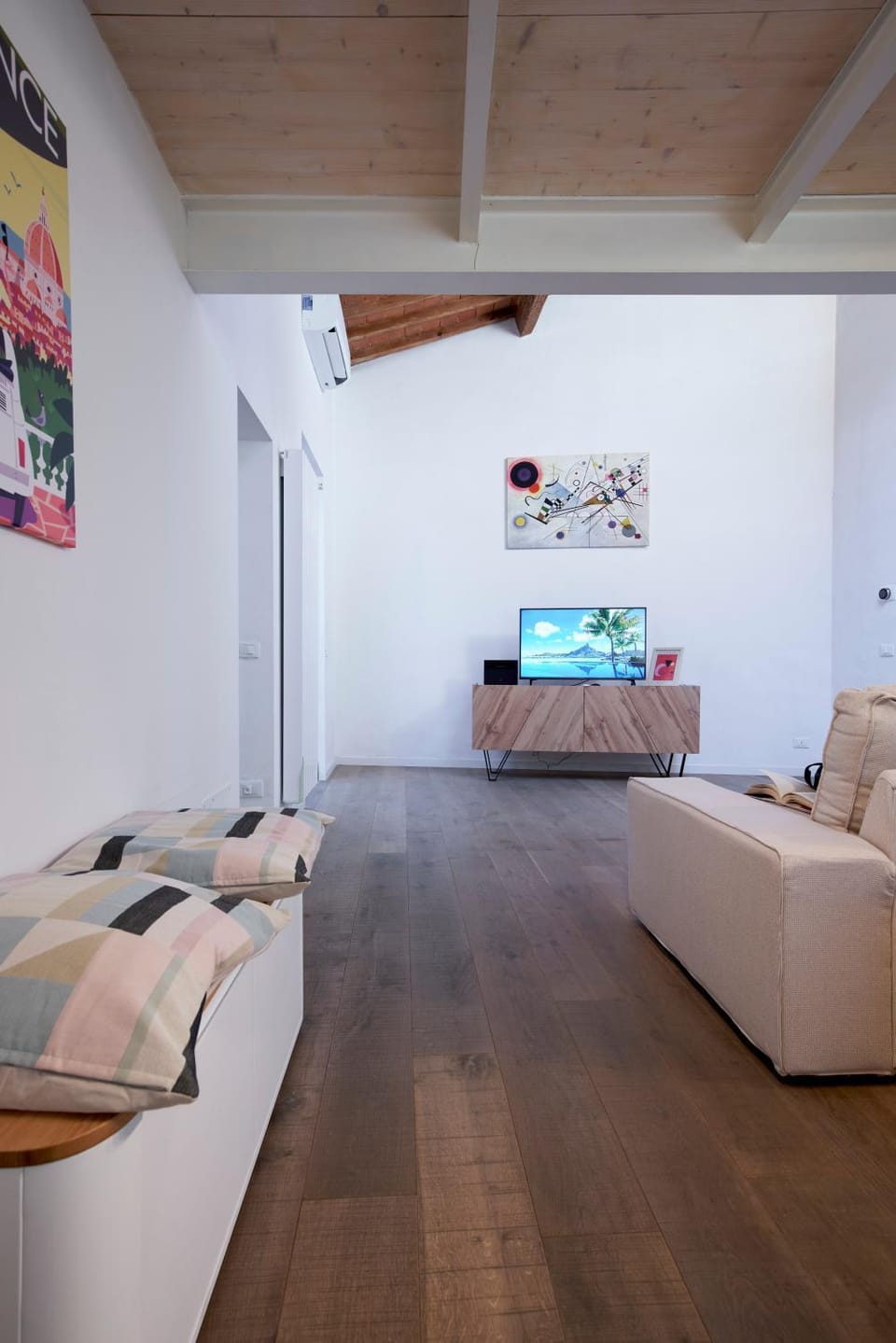 TV and multimedia, Living room