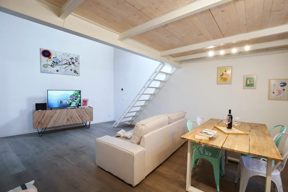 Communal lounge/ TV room, Seating area, Evening entertainment