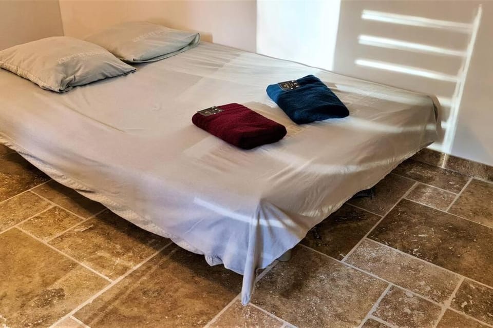 T-2ouest47m2 dans la maison au bord du Canal du Midi Apartment in Nouvelle-Aquitaine