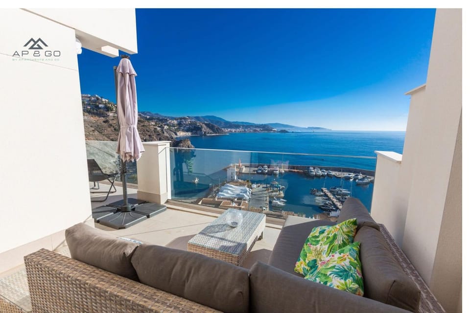 Sky Marina Luxury Apartment in Costa Tropical