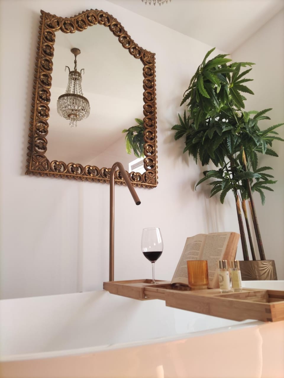 Decorative detail, Bedroom, Bath