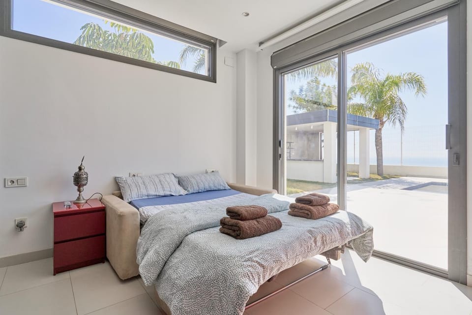 Living room, Bedroom