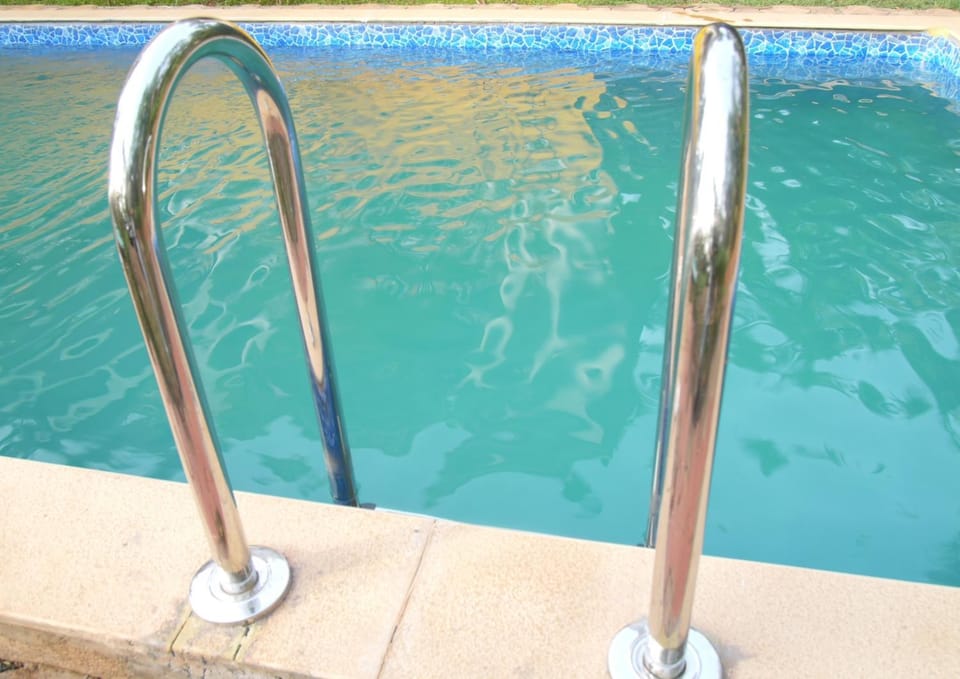 Swimming pool, Swimming pool