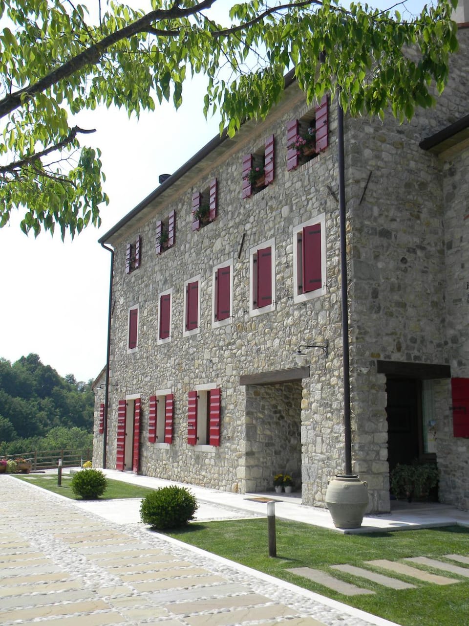 Facade/entrance