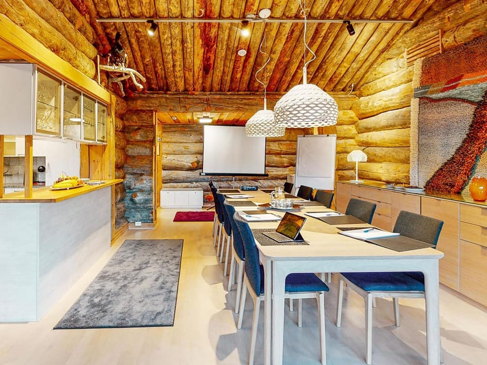 Photo of the whole room