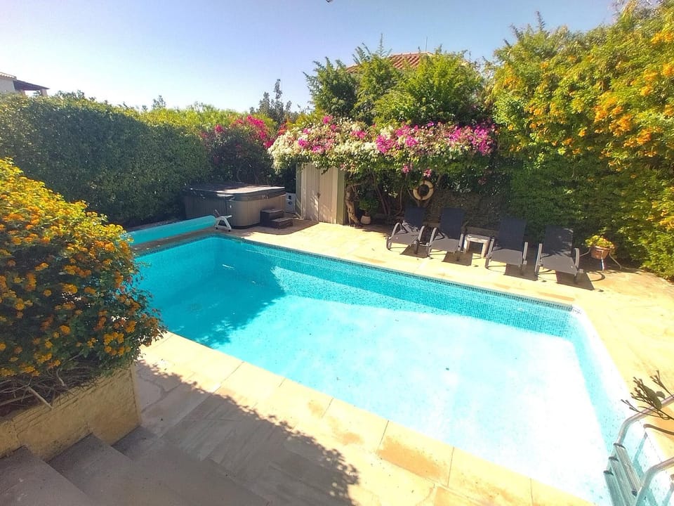 Pool view, Swimming pool
