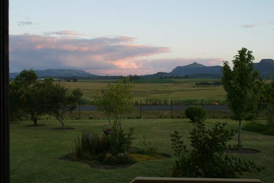 Natural landscape, Garden view, Mountain view