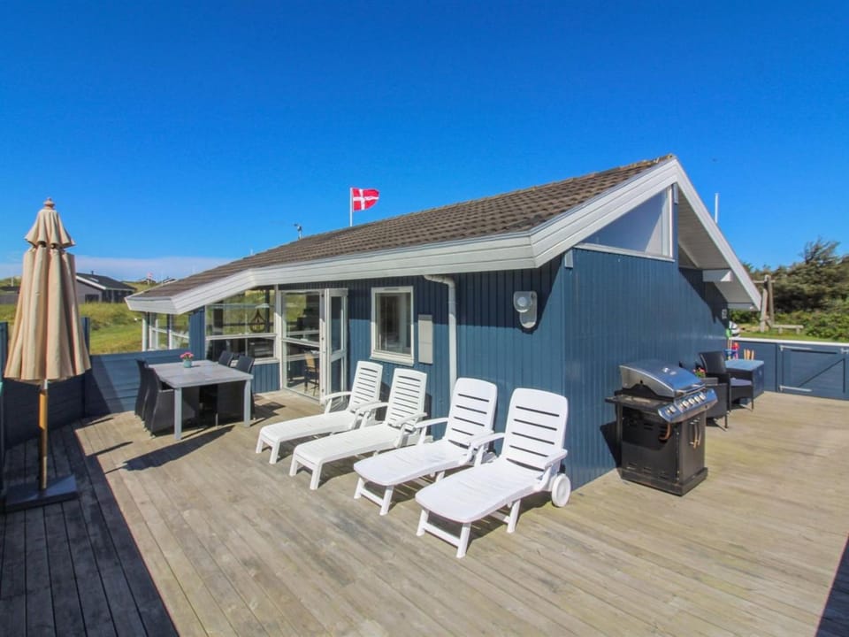 Holiday Home Mitre - 300m from the sea by Interhome House in Løkken