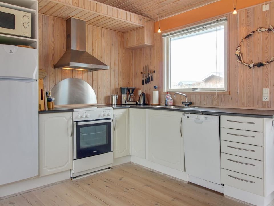 Holiday Home Mitre - 300m from the sea by Interhome House in Løkken