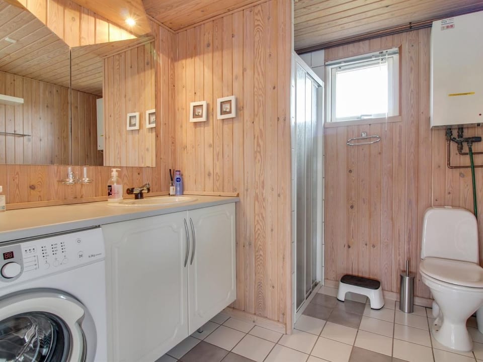 Holiday Home Mitre - 300m from the sea by Interhome House in Løkken