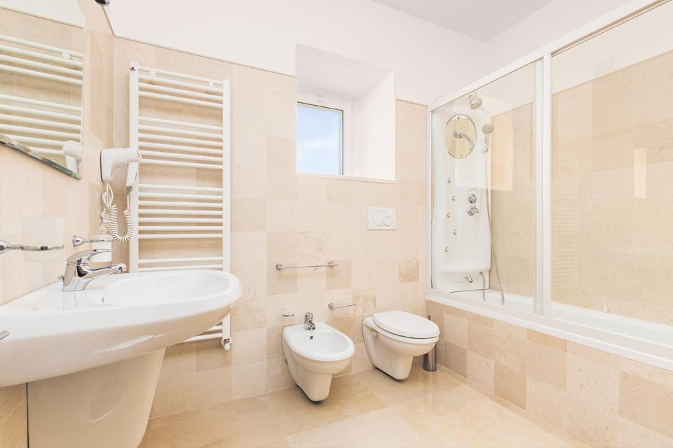 Toilet, Bathroom, Bath