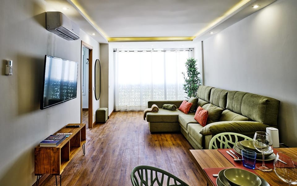 Communal lounge/ TV room