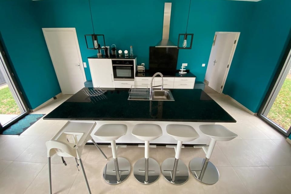 Coffee/tea facilities, Kitchen or kitchenette, Dining area, minibar, pet friendly, stove, toaster
