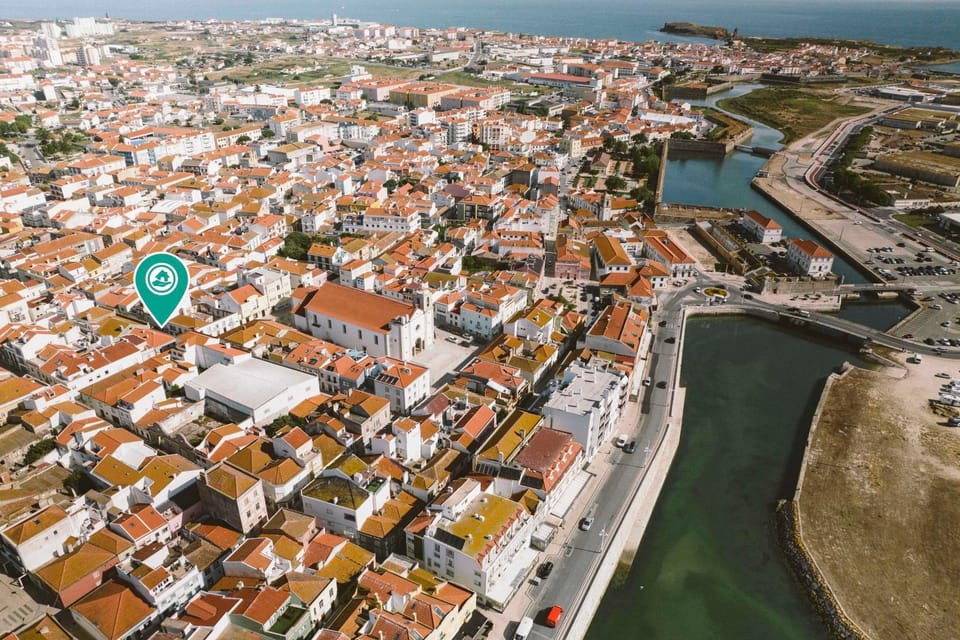 Property building, Neighbourhood, Natural landscape, Bird's eye view