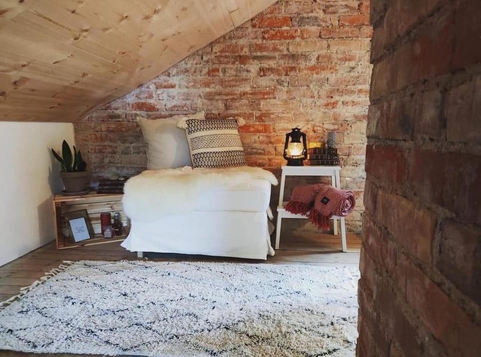 Seating area, Bedroom