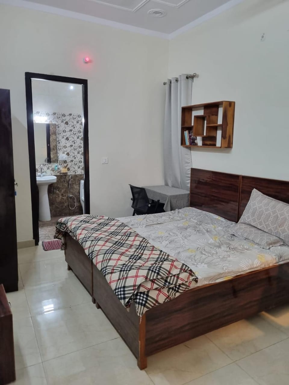 HOmTEL-2BHK Independent Flat by Pushpanjali QLH Apartment in Dehradun