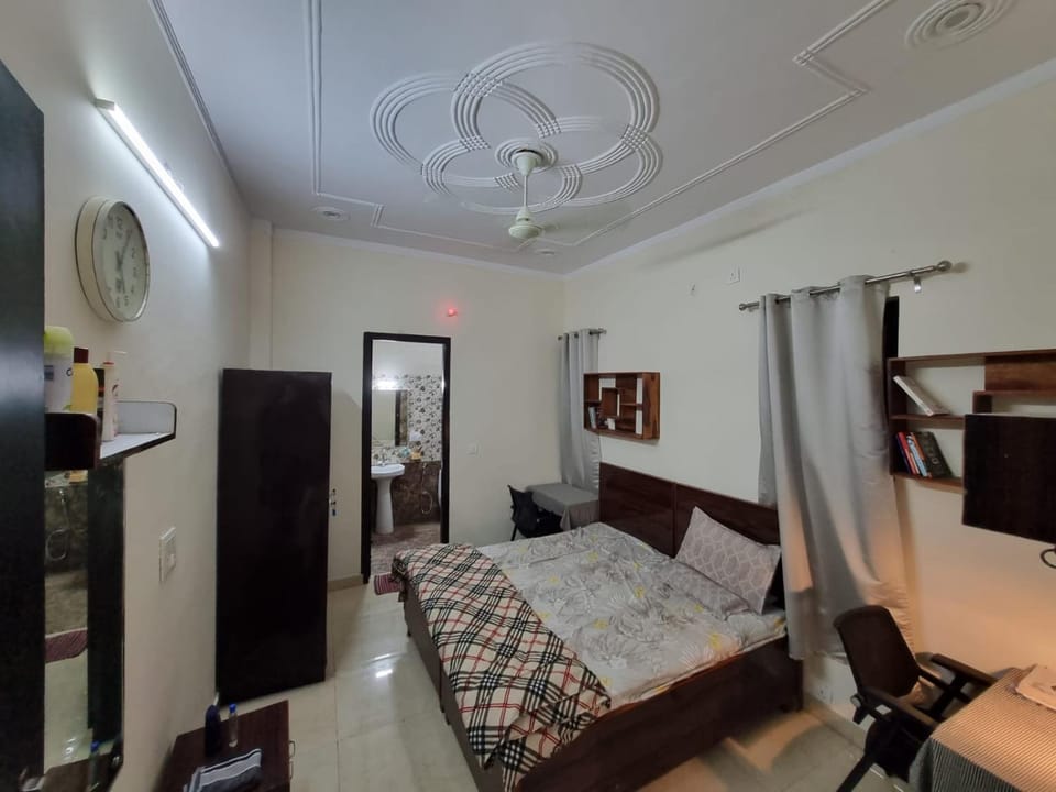 HOmTEL-2BHK Independent Flat by Pushpanjali QLH Apartment in Dehradun