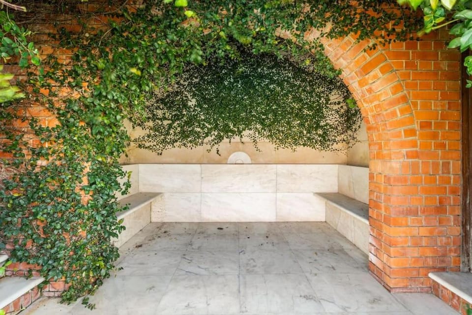 Casal das Aveleiras House in Lisbon District