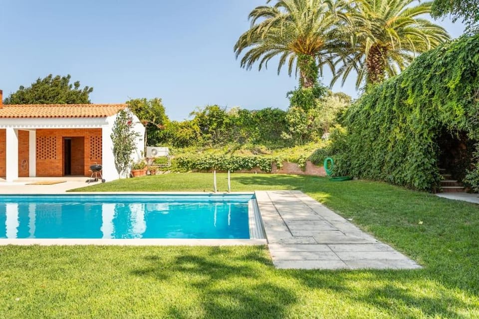 Casal das Aveleiras House in Lisbon District