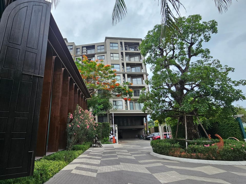 Property building, Spring, Garden view, Street view, Parking