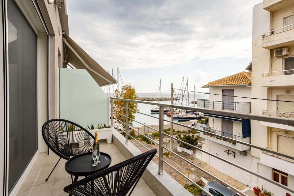 Natural landscape, Balcony/Terrace, Sea view