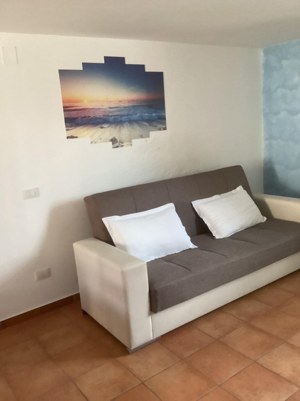 Bed, Living room, Seating area