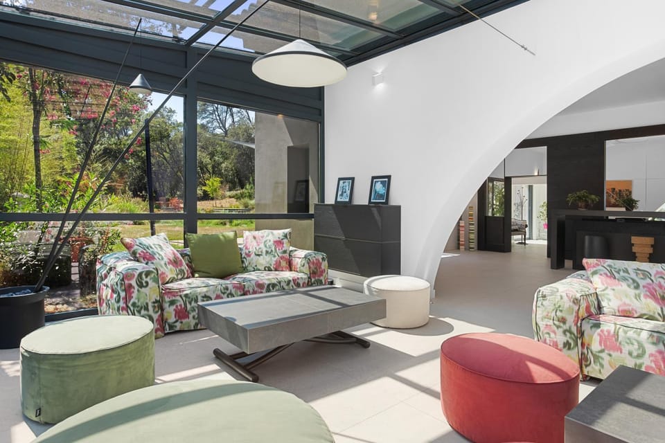 Property building, Living room