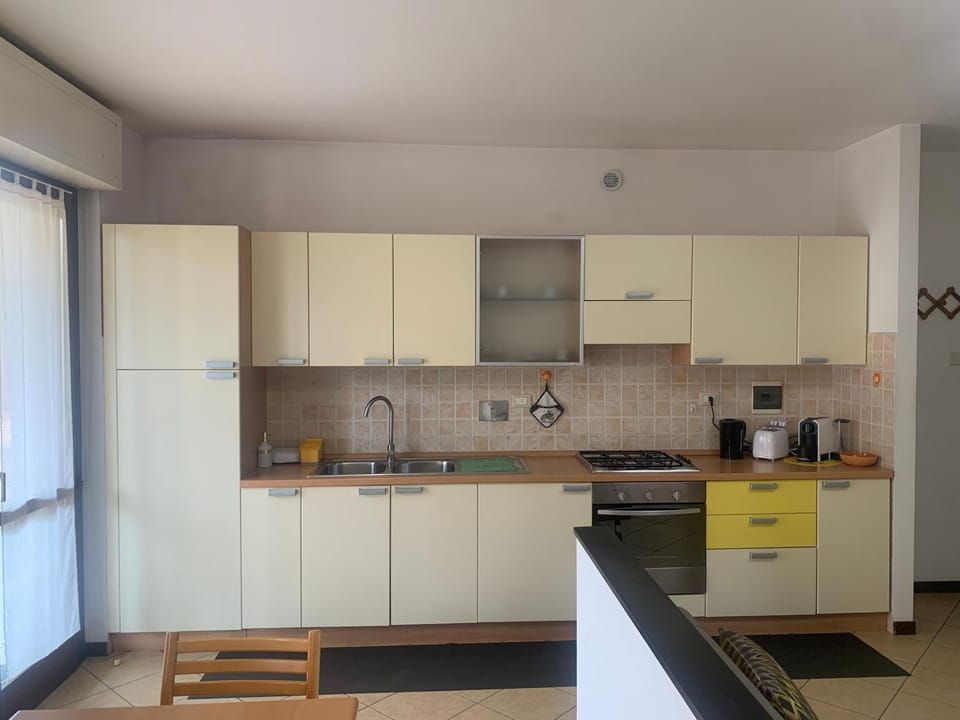 Dining area, Dinner, kitchen