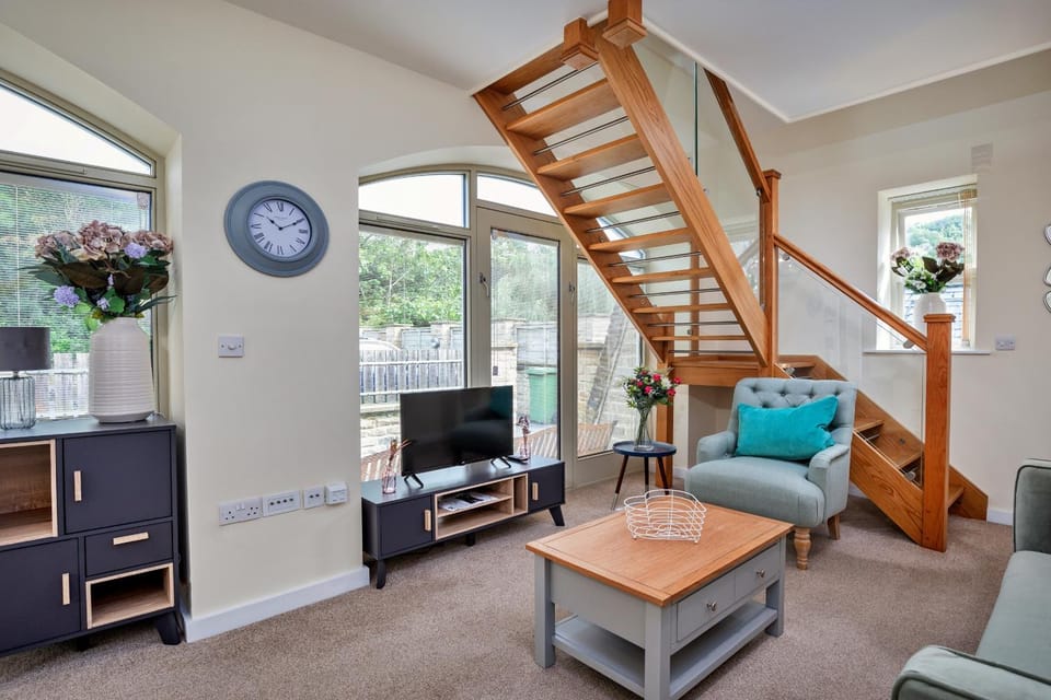 Communal lounge/ TV room, Living room