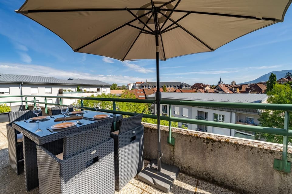 Beautiful T2 - Parking and close to the centre and lake Apartment in Annecy