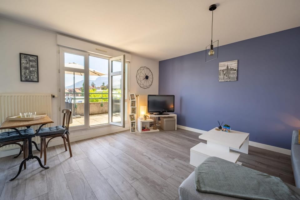 Beautiful T2 - Parking and close to the centre and lake Apartment in Annecy