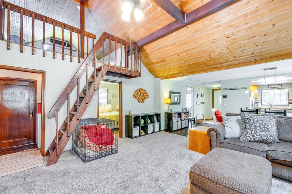 Pet-Friendly Ocean Park Rental w/ Outdoor Fire Pit House in Ocean Park