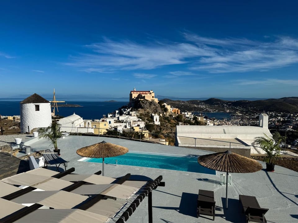 Nearby landmark, Natural landscape, Mountain view, Pool view, Sea view, Swimming pool, sunbed