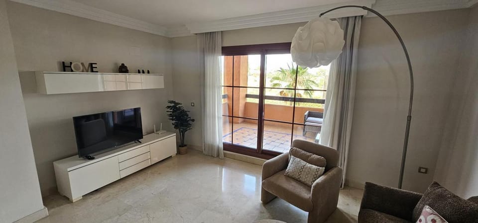 Bright Apartment Indoor and outdoor Pool and Sauna Apartment in Costa del Sol
