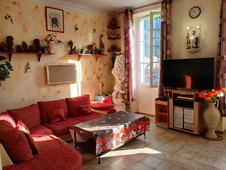 Property building, Living room