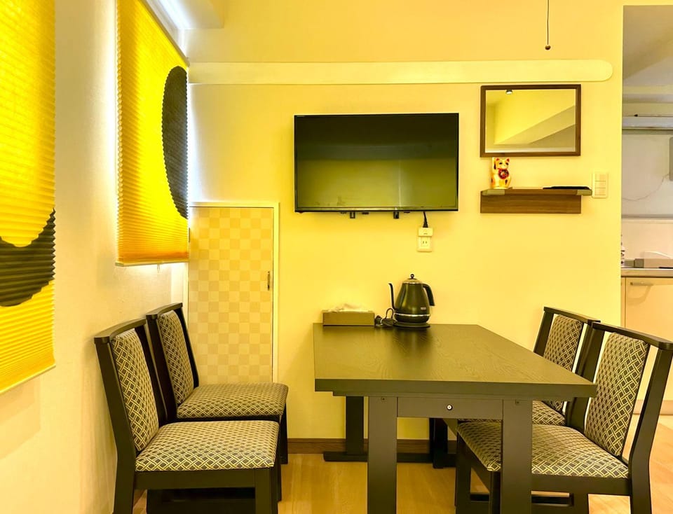TV and multimedia, Living room, Dining area