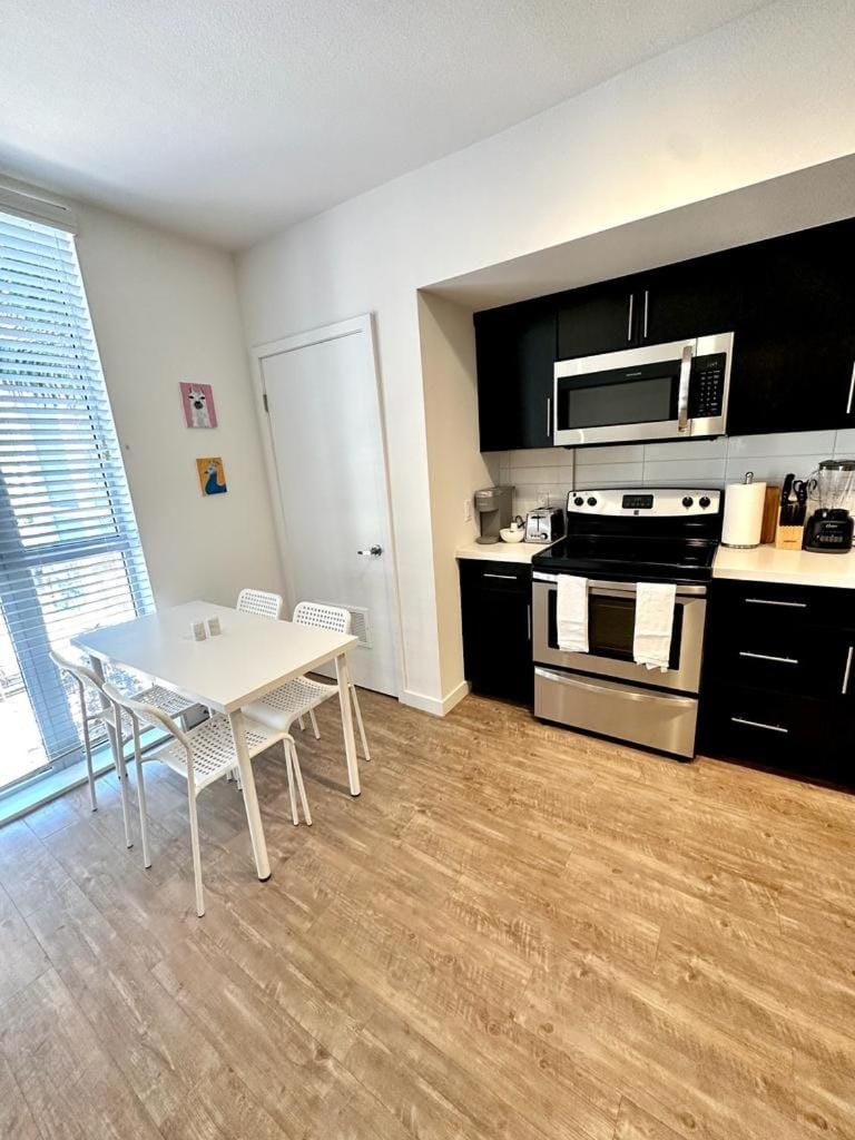 Studios Universal 10 min drive FREE parking and WIFI Apartment in Hollywood