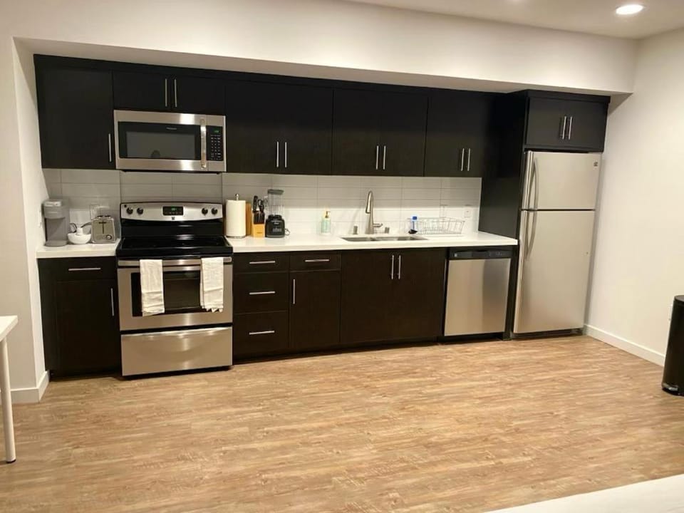 Studios Universal 10 min drive FREE parking and WIFI Apartment in Hollywood